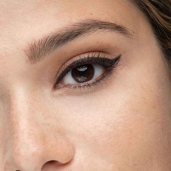 NIB treStiQue Line Sharpen + Smudge Dual-Ended Eye Pencil- Santorini Black Sands - Picture 5 of 10